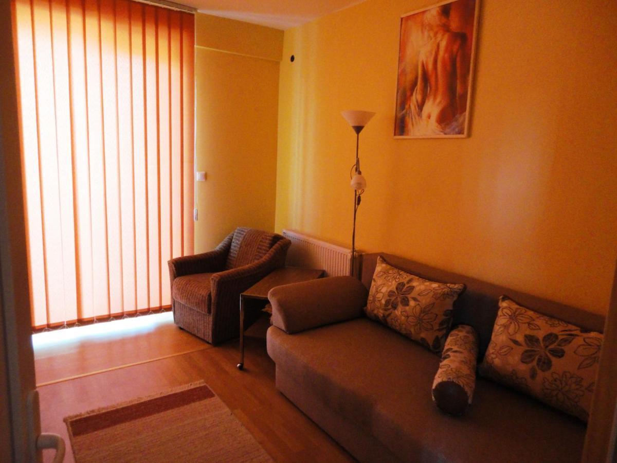 Ani Villa
